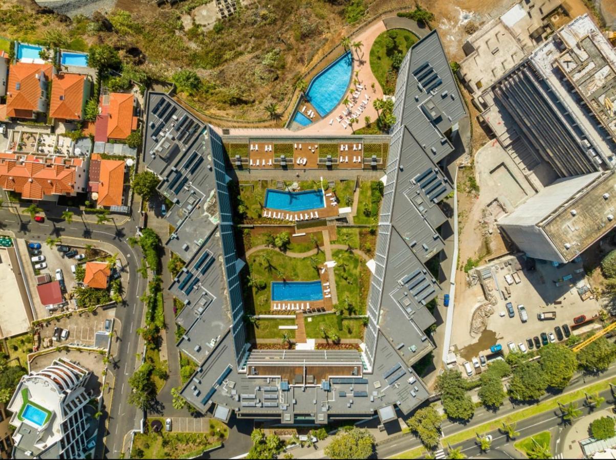 Madeira Palace Lux Apartment ฟุงชาล ภายนอก รูปภาพ