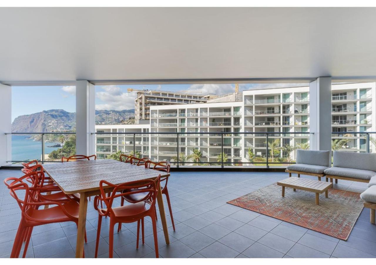 Madeira Palace Lux Apartment ฟุงชาล ภายนอก รูปภาพ