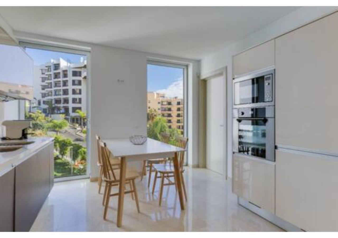 Madeira Palace Lux Apartment ฟุงชาล ภายนอก รูปภาพ